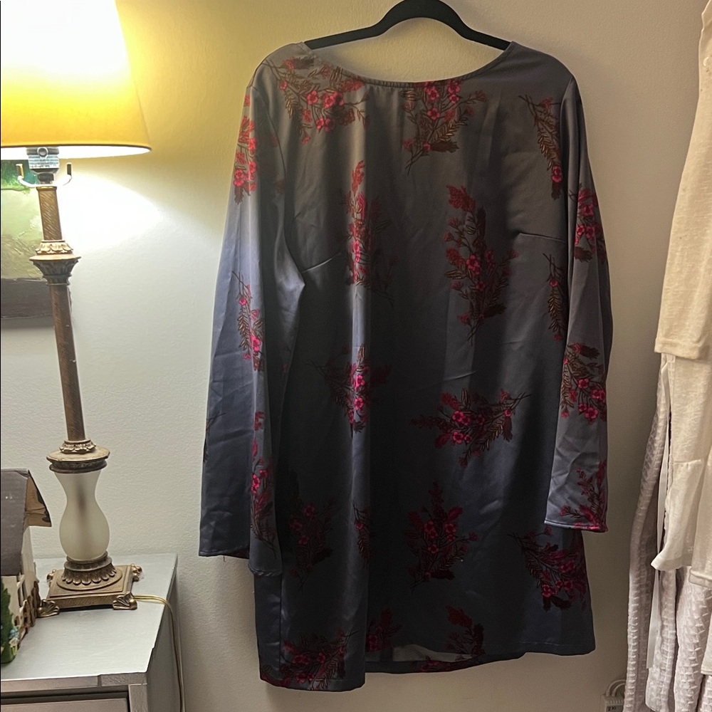 Chic Long Sleeve Blue-Purple Dress with Red Floral Accents